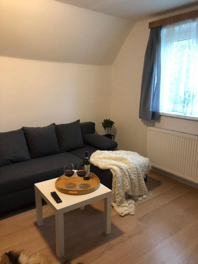 Apartmány Jevany Exterior foto