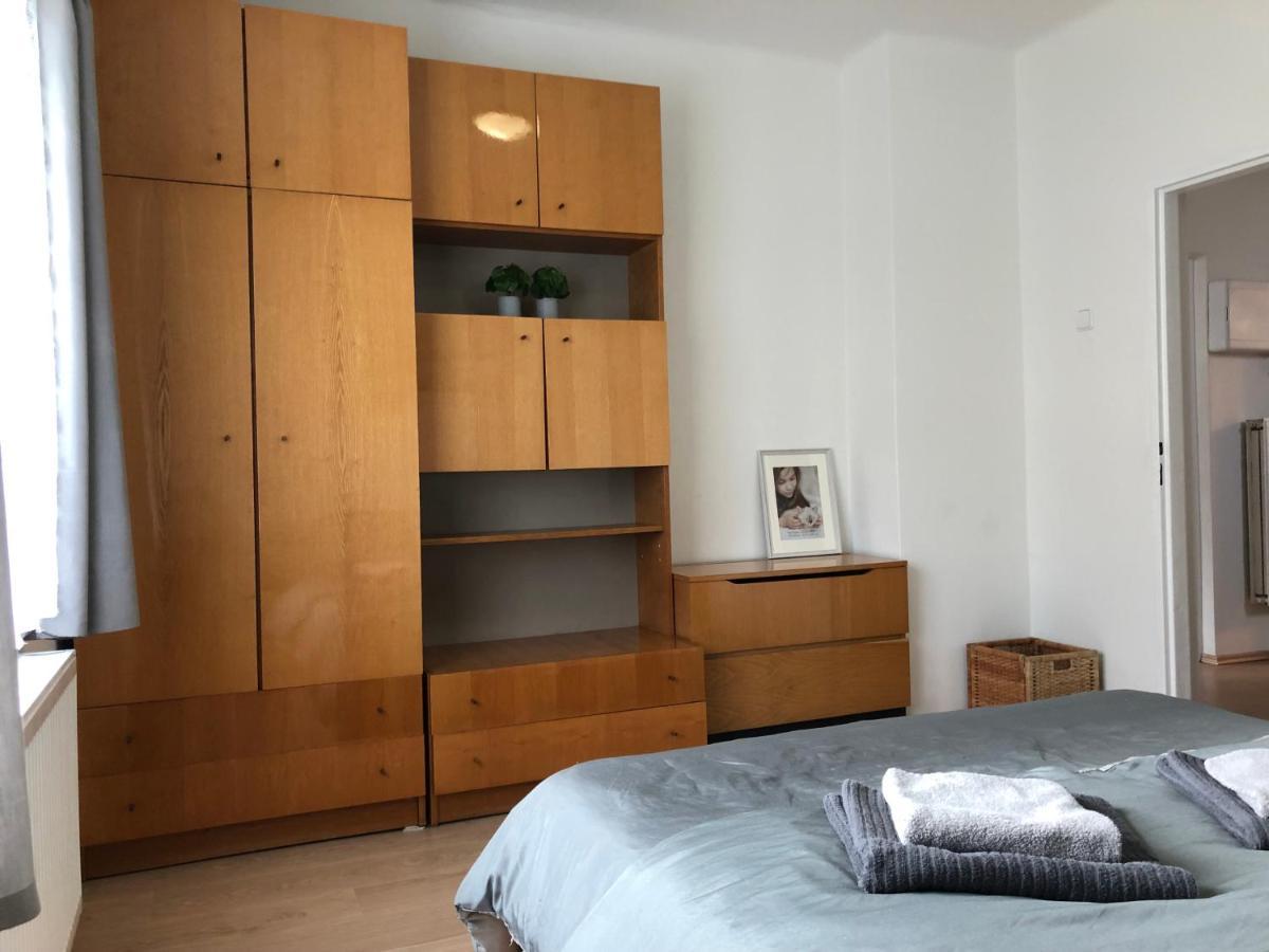 Apartmány Jevany Exterior foto