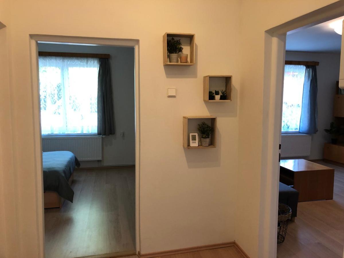 Apartmány Jevany Exterior foto